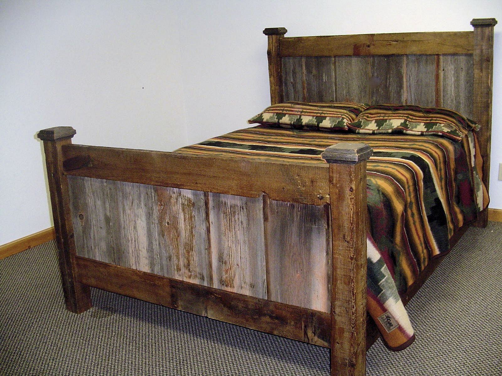 Two tone barnwood bed
