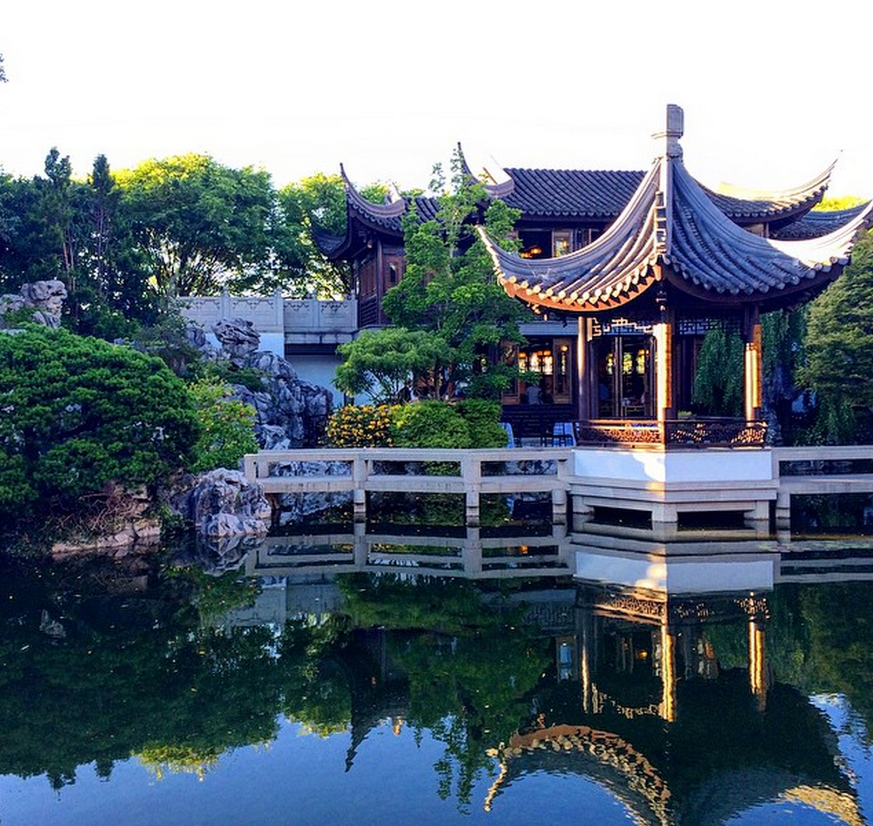 Lan Su Chinese Gardens