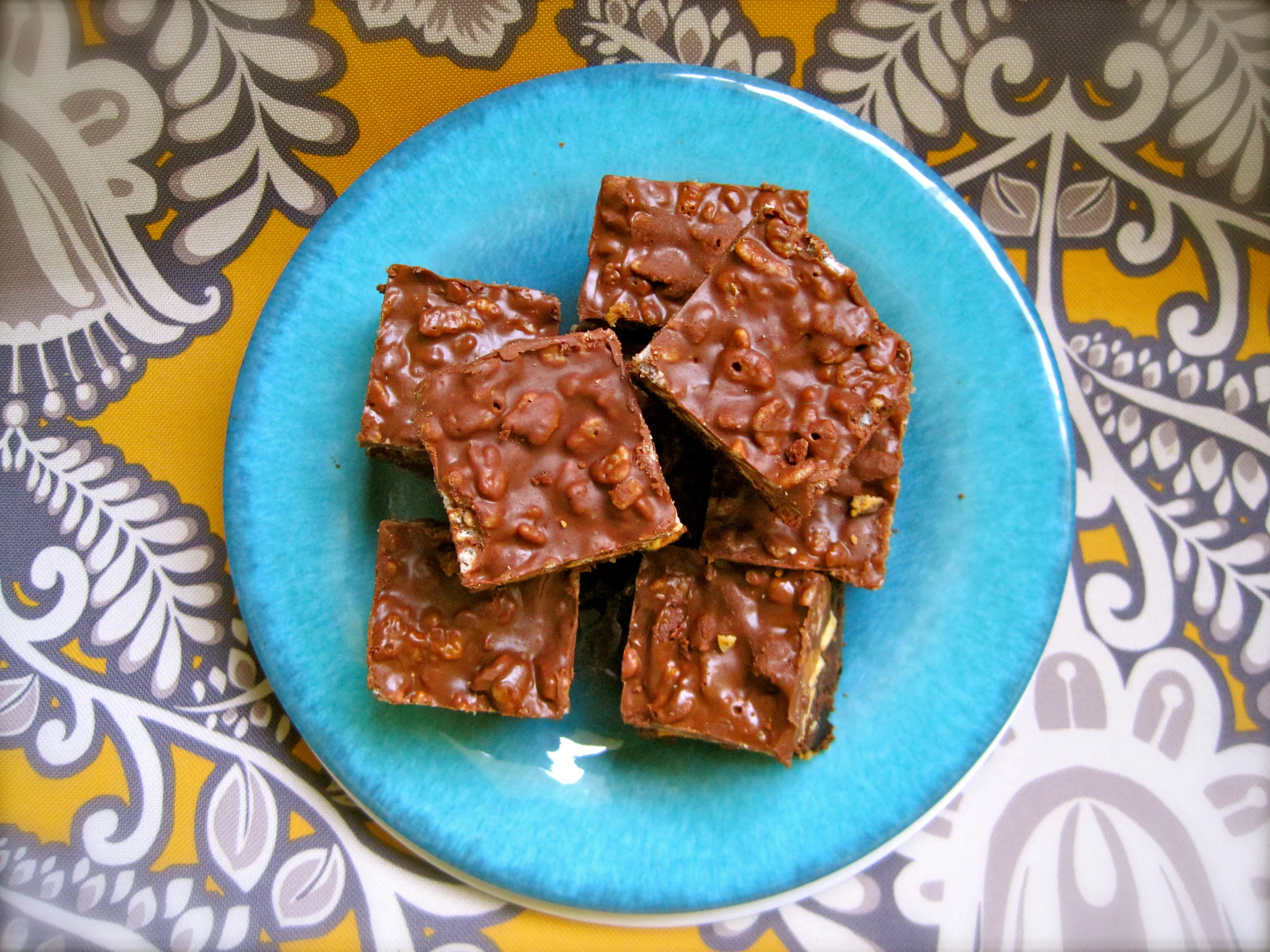 Chocolate and Peanut Butter Brownie Crunch Bars