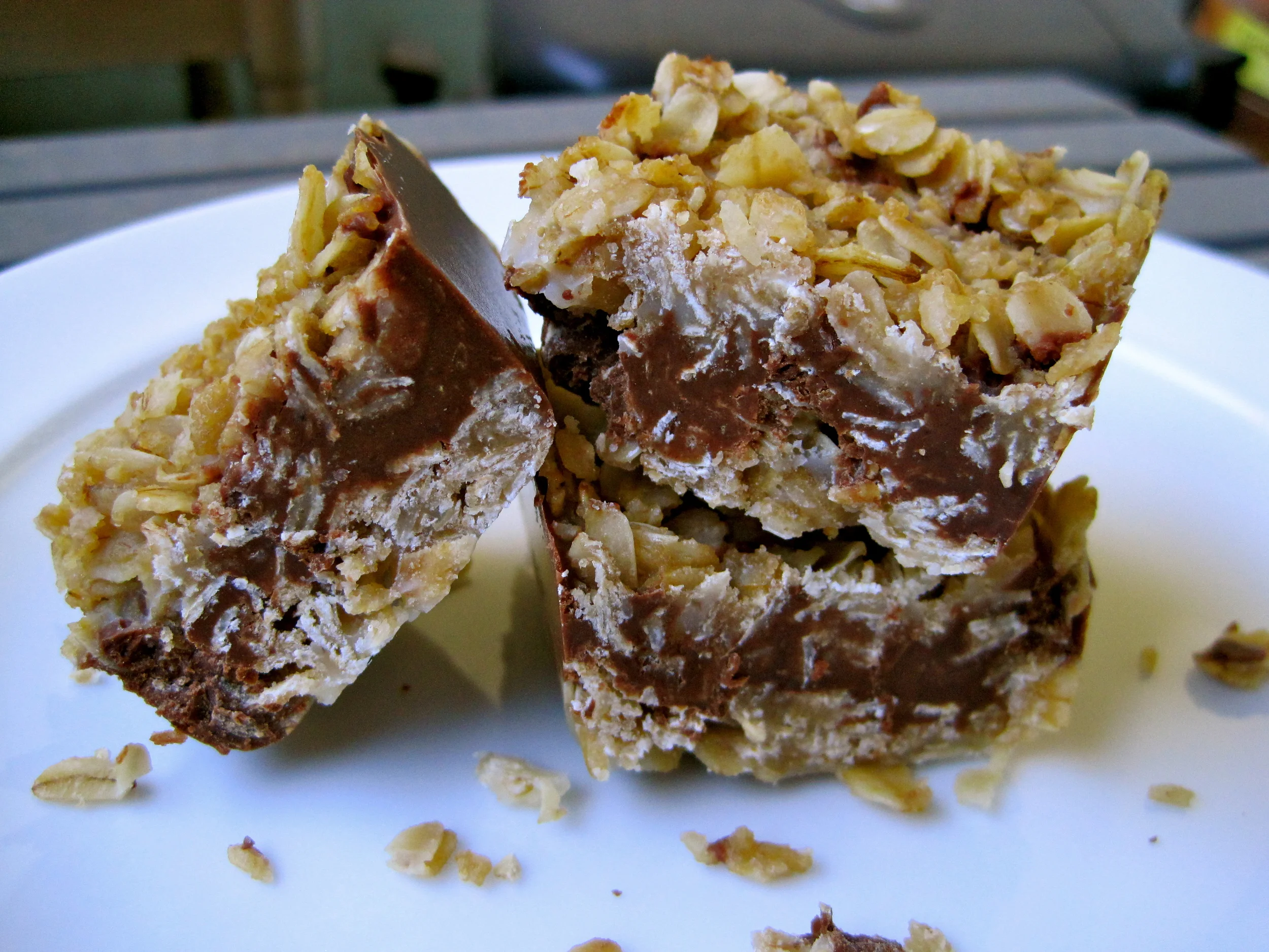 No-Bake Chocolate-Peanut Butter Oat Bars