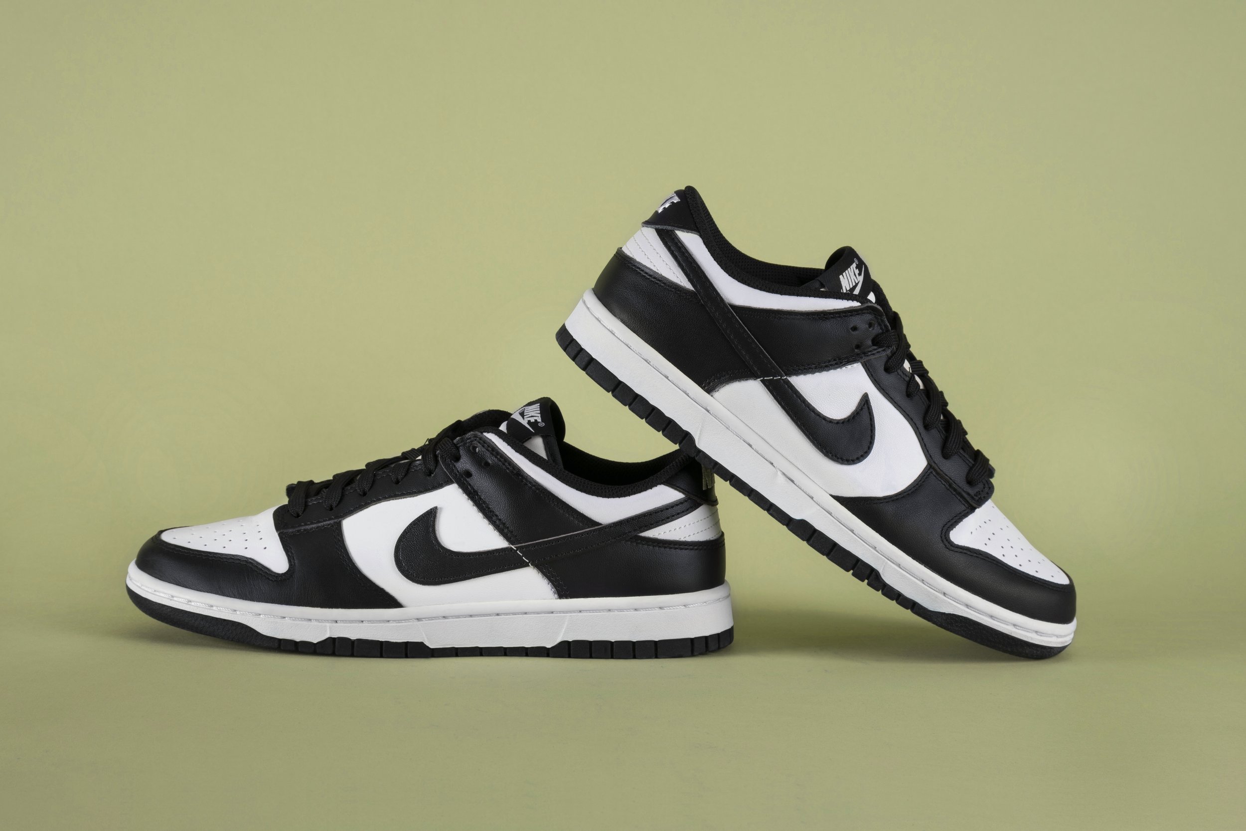 2021_Wmns Dunk Low_1_Green.jpg