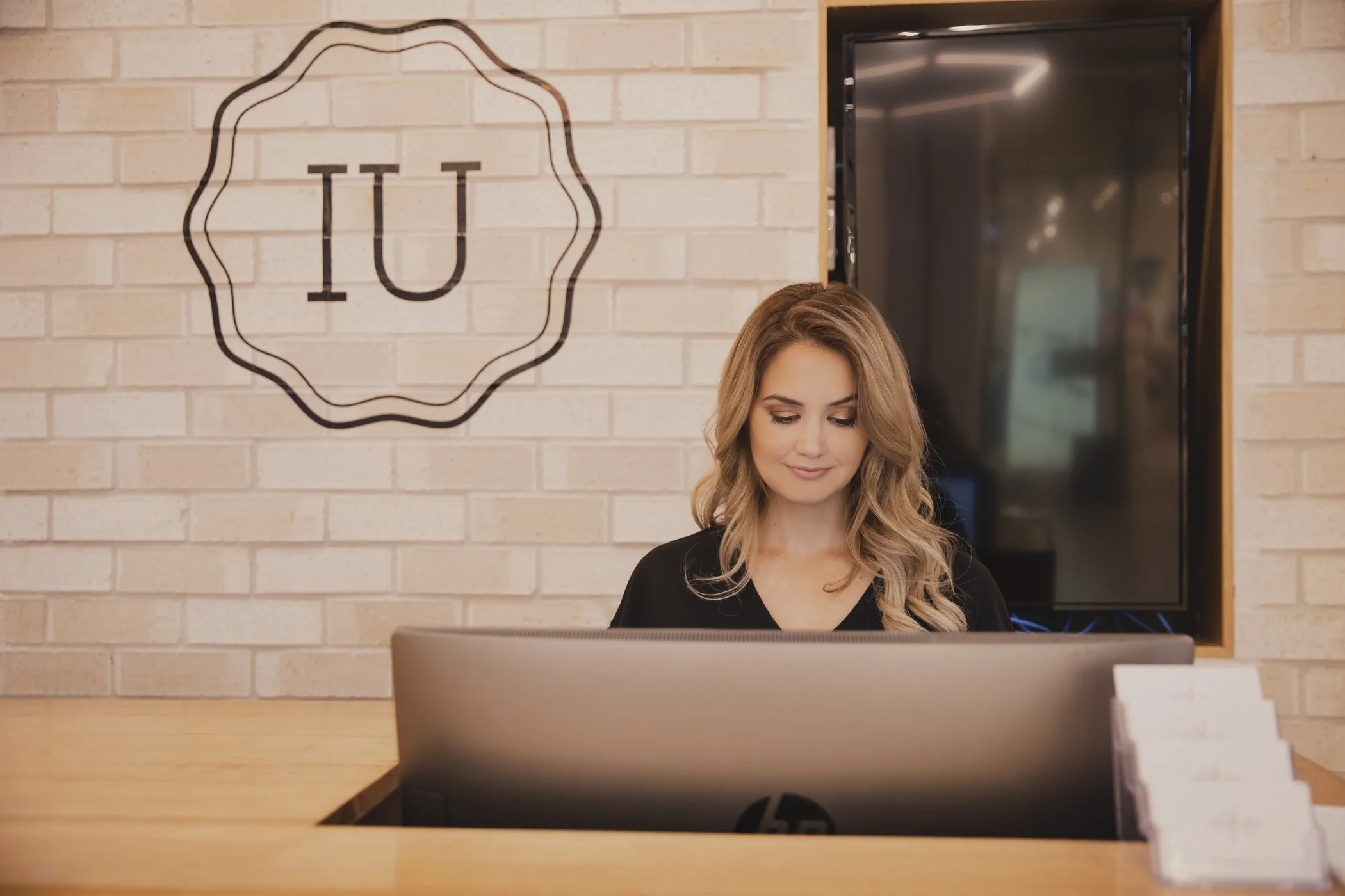 LBPH_076_IU_CORP_E copy.JPG