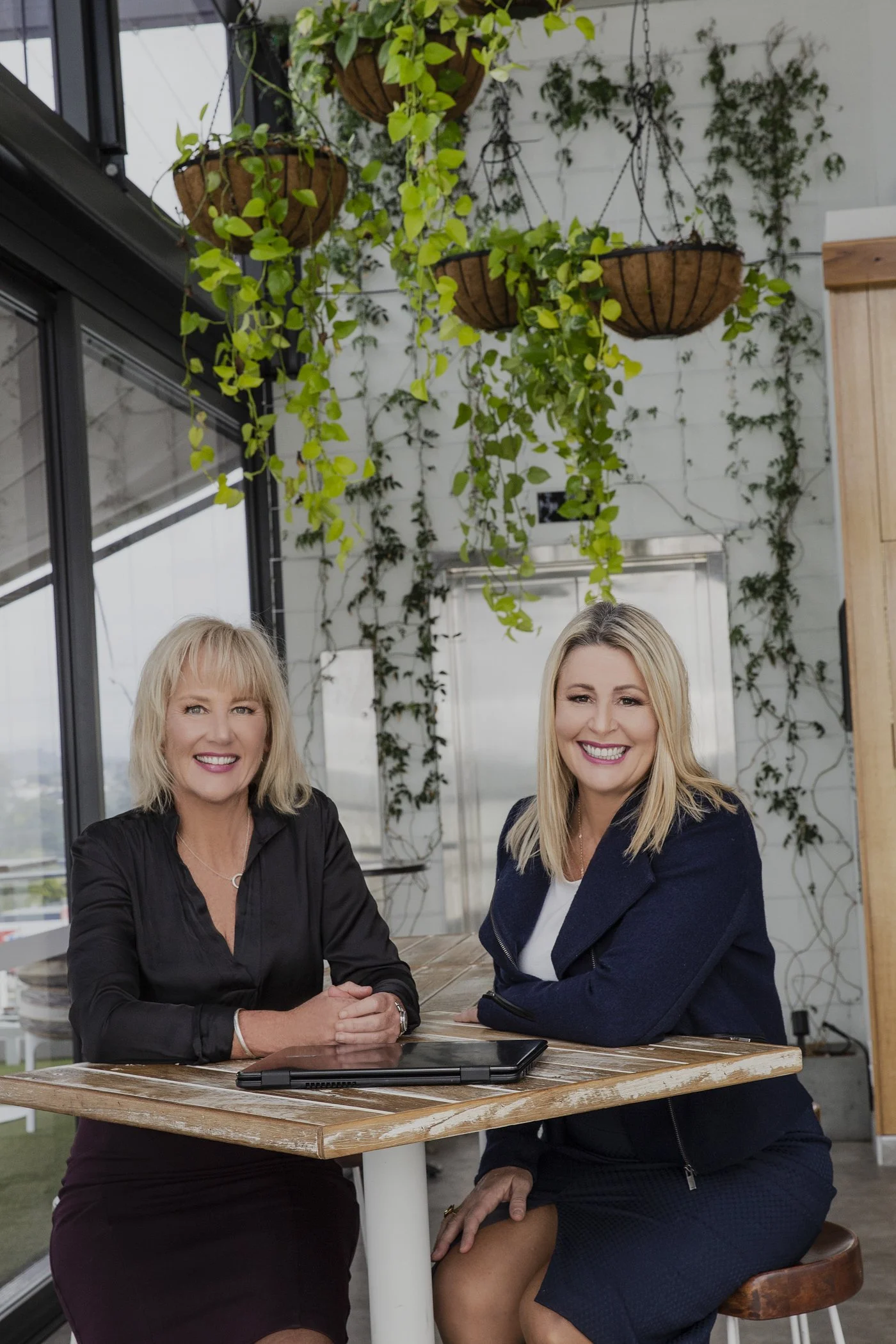 LBPH_154_M+J_CORP _E.JPG