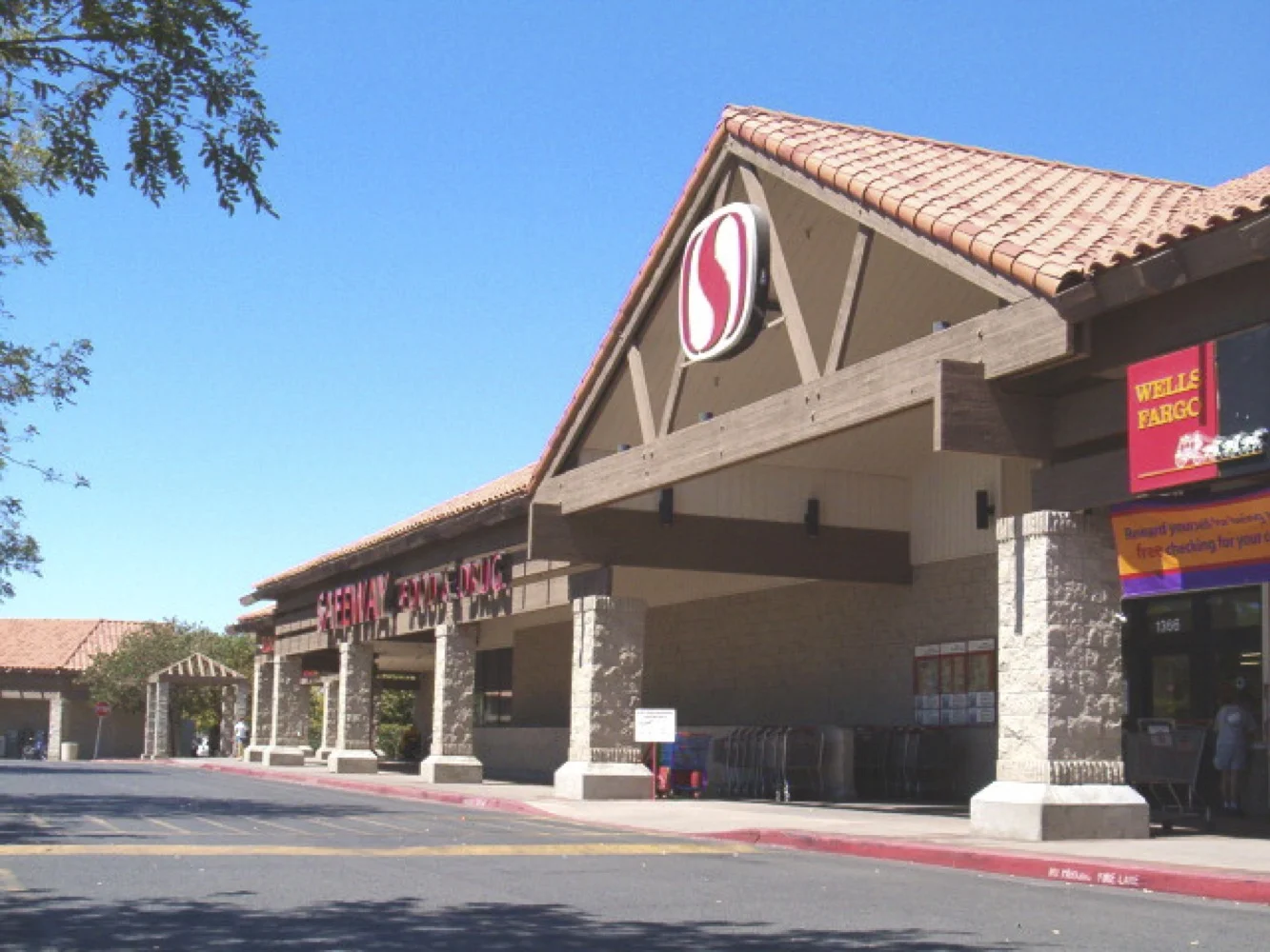 East Avenue Market Place