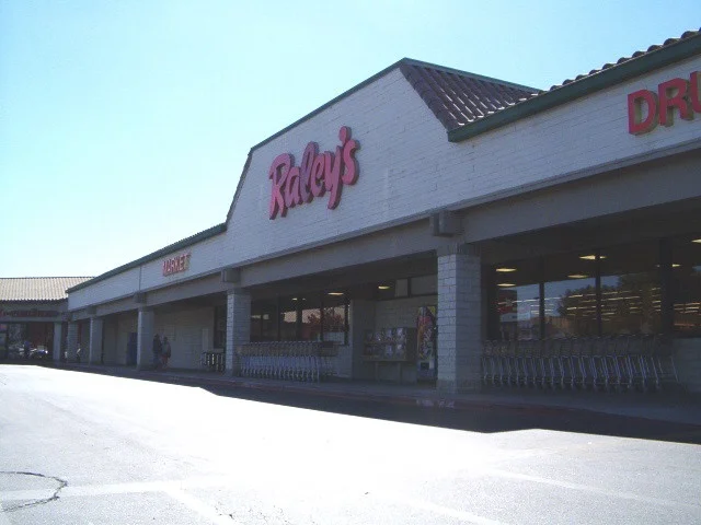 Yosemite North Shopping Center