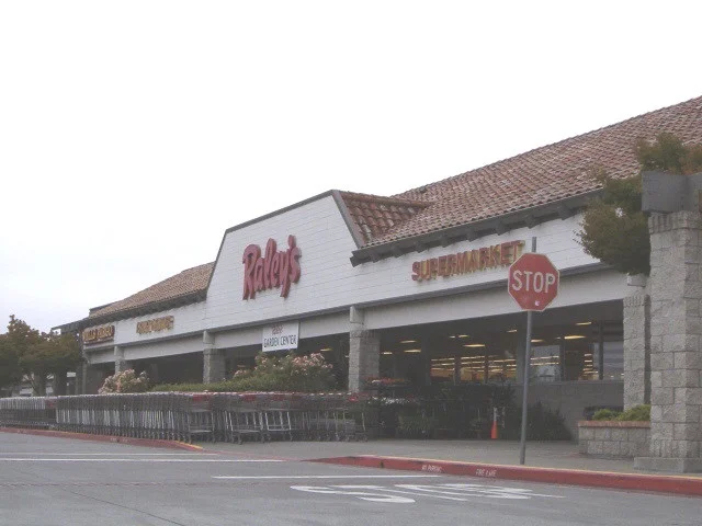 Raley's Fulton Marketplace