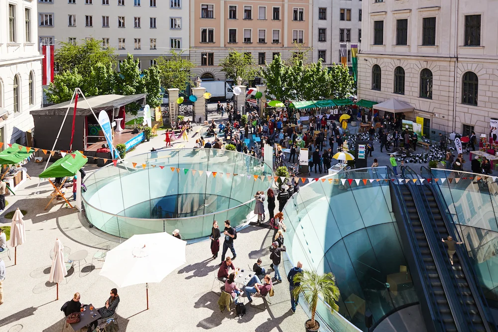 Es war viel los auf dem Joanneumsviertelplatz.