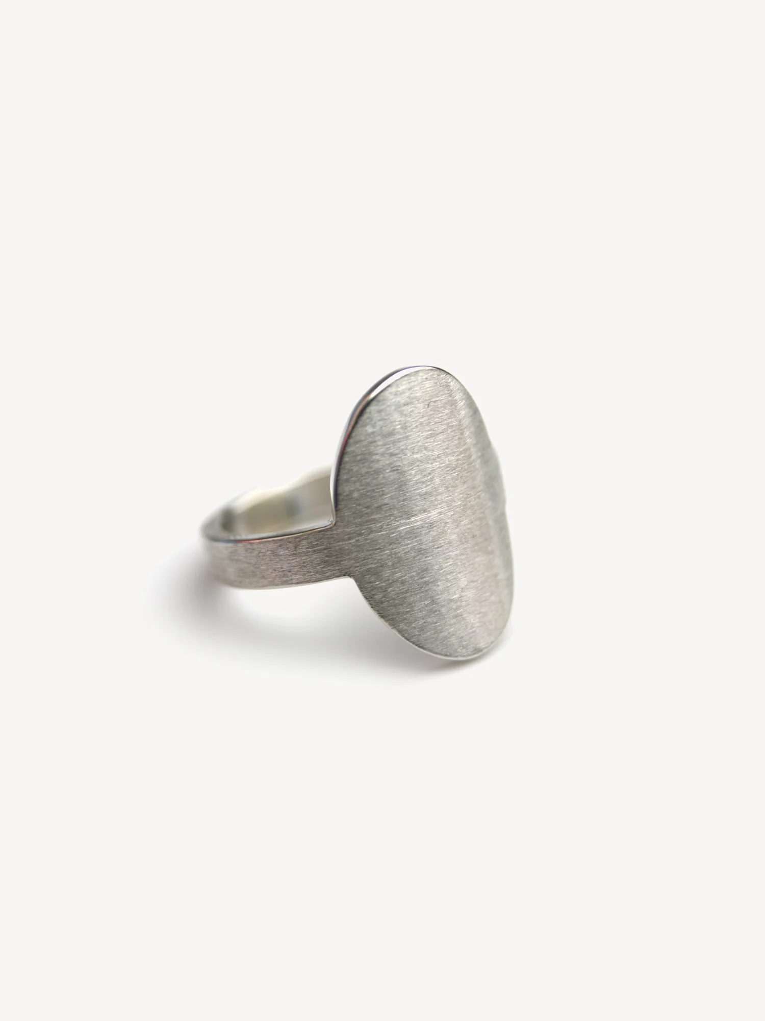 Ring Anda, hochoval, klein