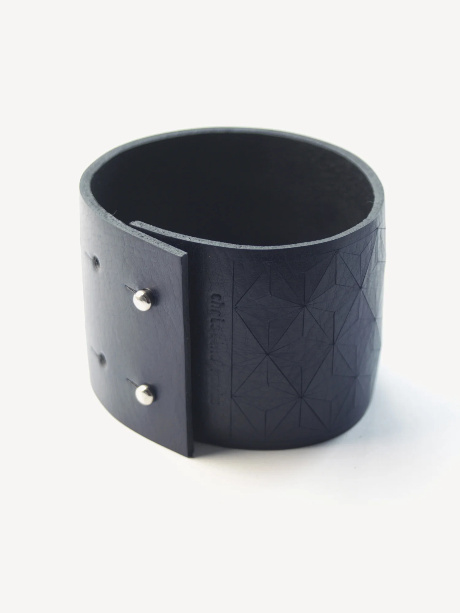 Armbanddunkelblaubreit1.jpg