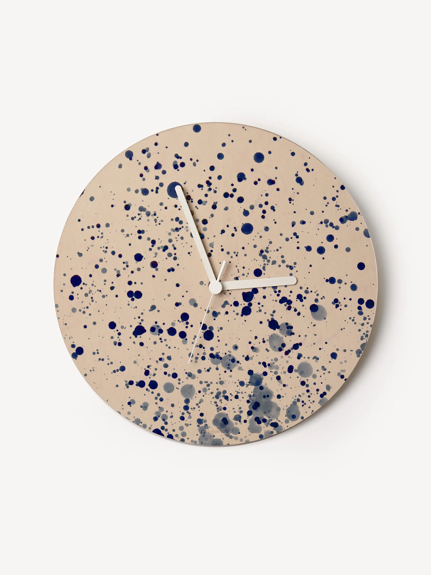 Christina-Pauls-Wanduhr-Uhr-Leder-Hana.jpg