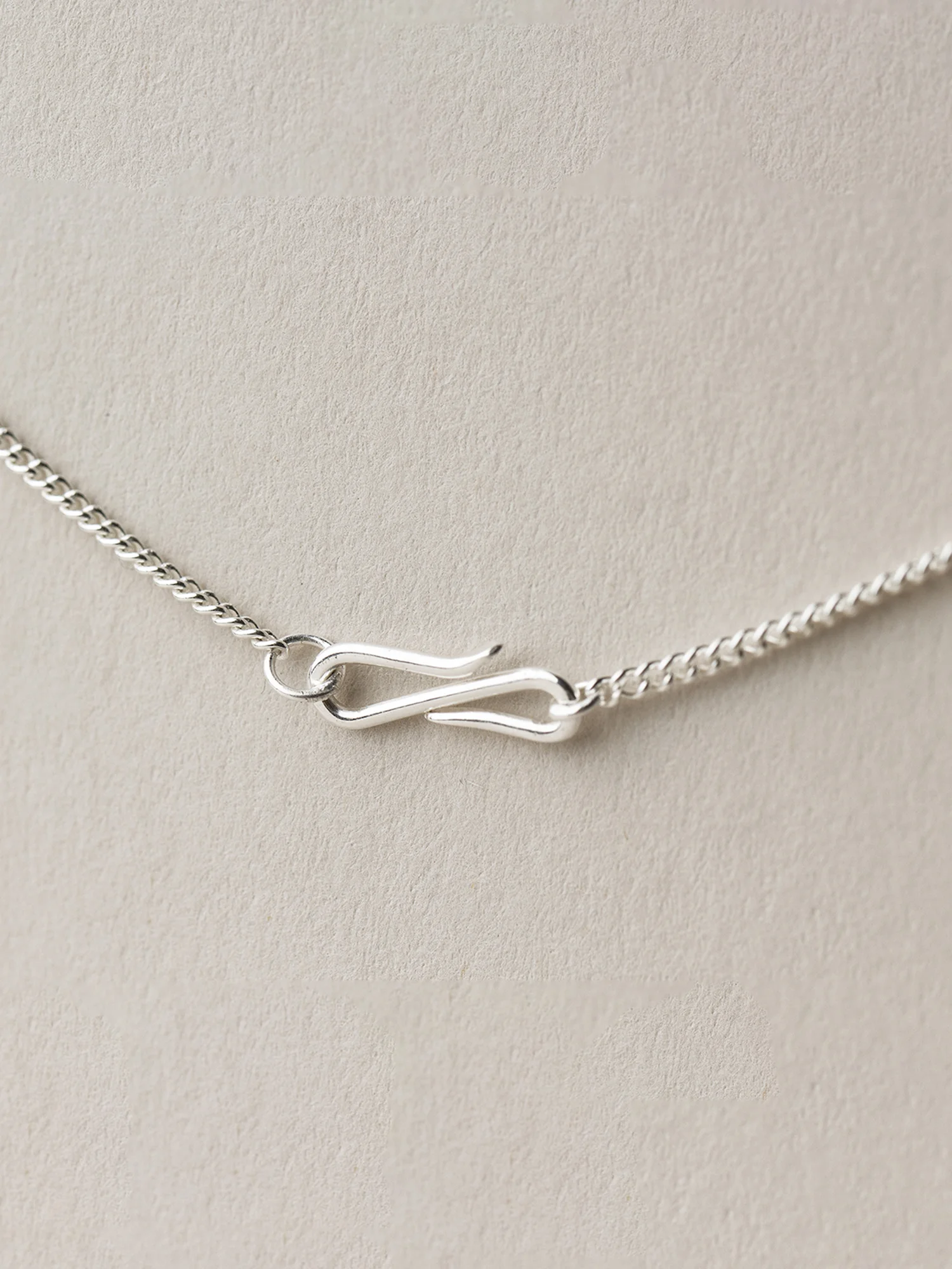 Christina-Pauls-Kette-S-Haken-Silber1.jpg