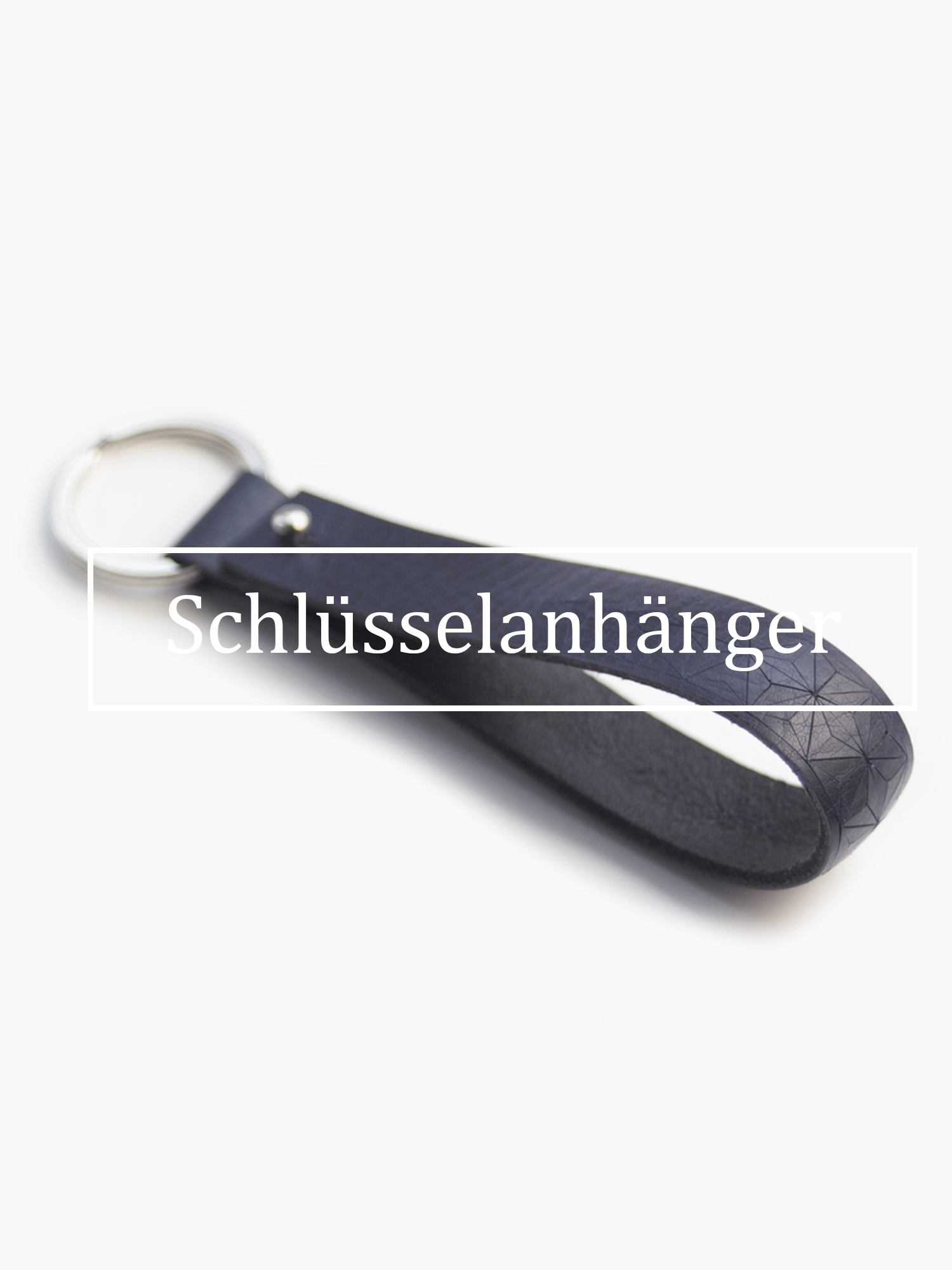 Christina-Pauls-Schluesselband-Leder-dunkelblau.jpg