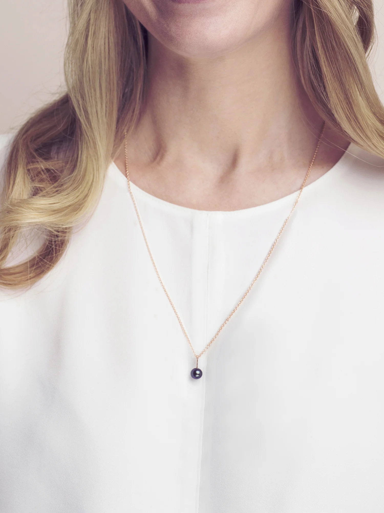 Christina-Pauls-Perlen-Anhaenger-echte-Perlen-Rosegold2.jpg