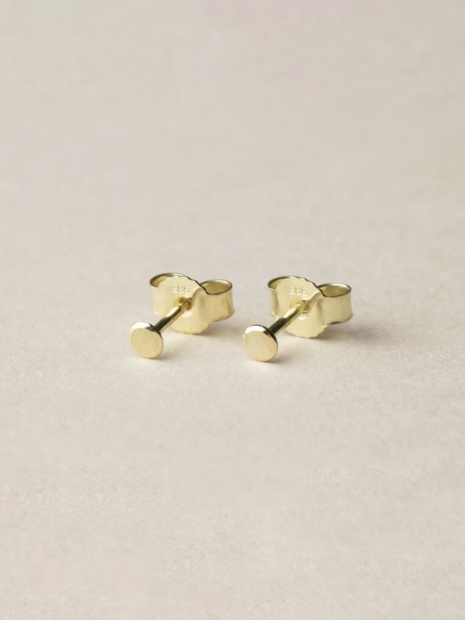 Punkt Ohrstecker, klein in Gold