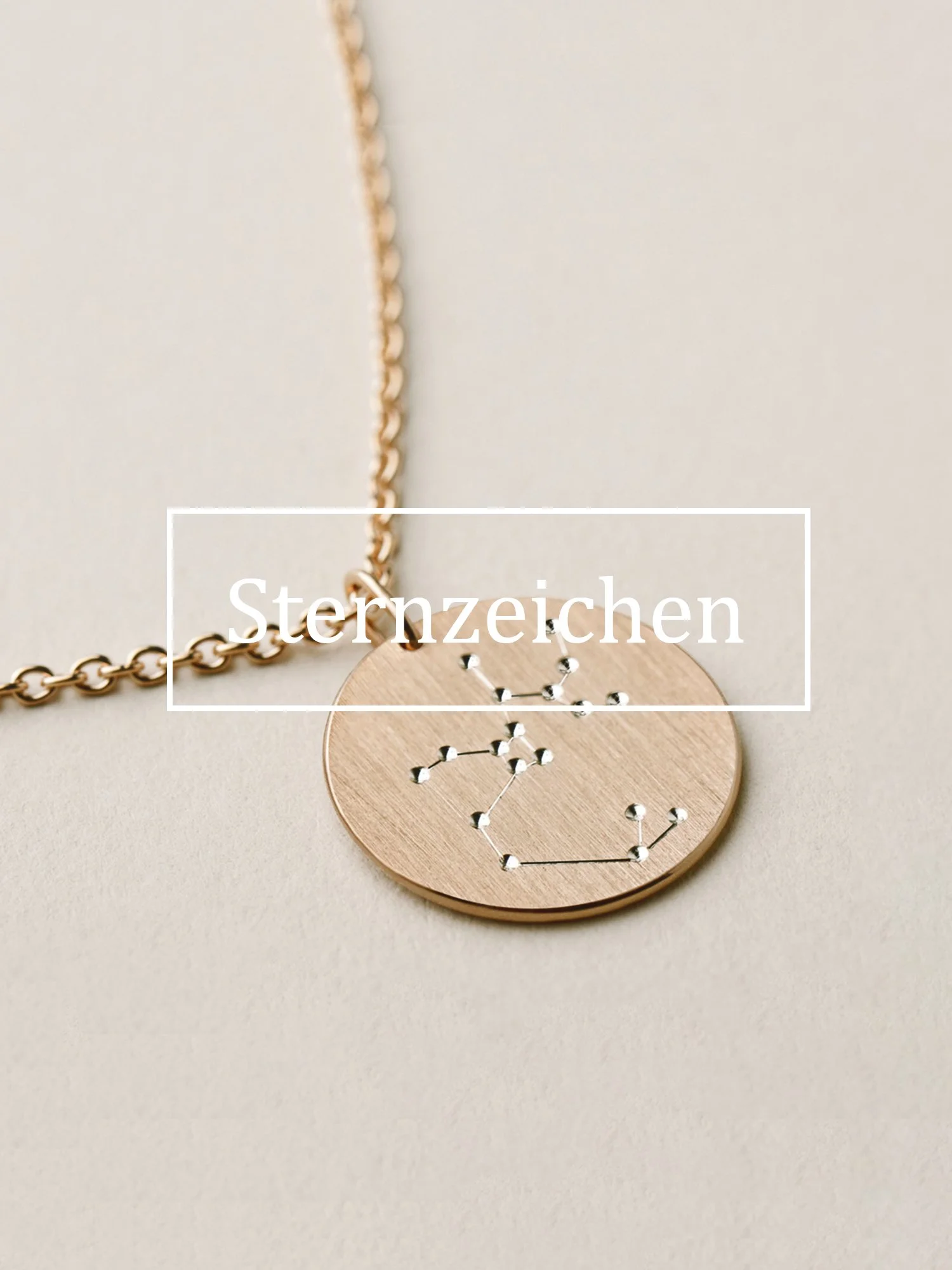 Christina-Pauls-Sternzeichen-Amhänger.jpg