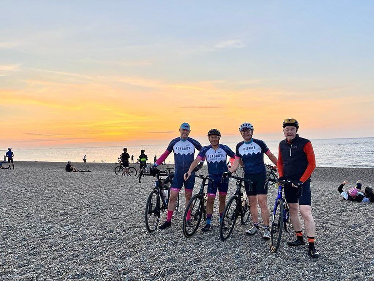 Big shout out to Perry, James, Steve and Dave for completing the Dunwich dynamo 2022! 

204km overnight, London ➡️ Dunwich 

#roadcycling #roadcyclinguk #london #cannondale #titici #wilier