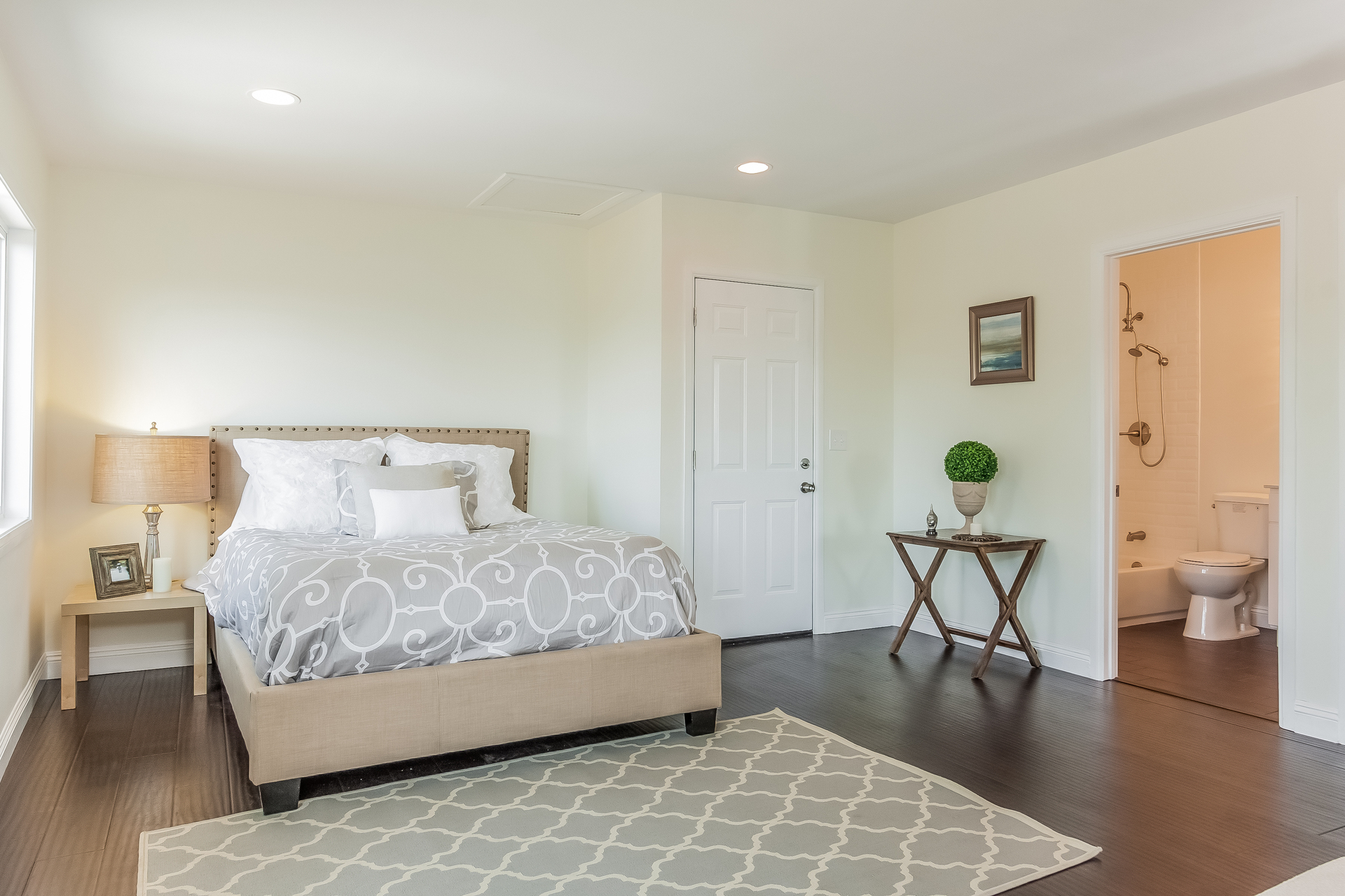 014-Master_Bedroom-2167898-medium.jpg