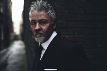 Paul Young announces Limerick date as ‘No Parlez’ album celebrates 35 years