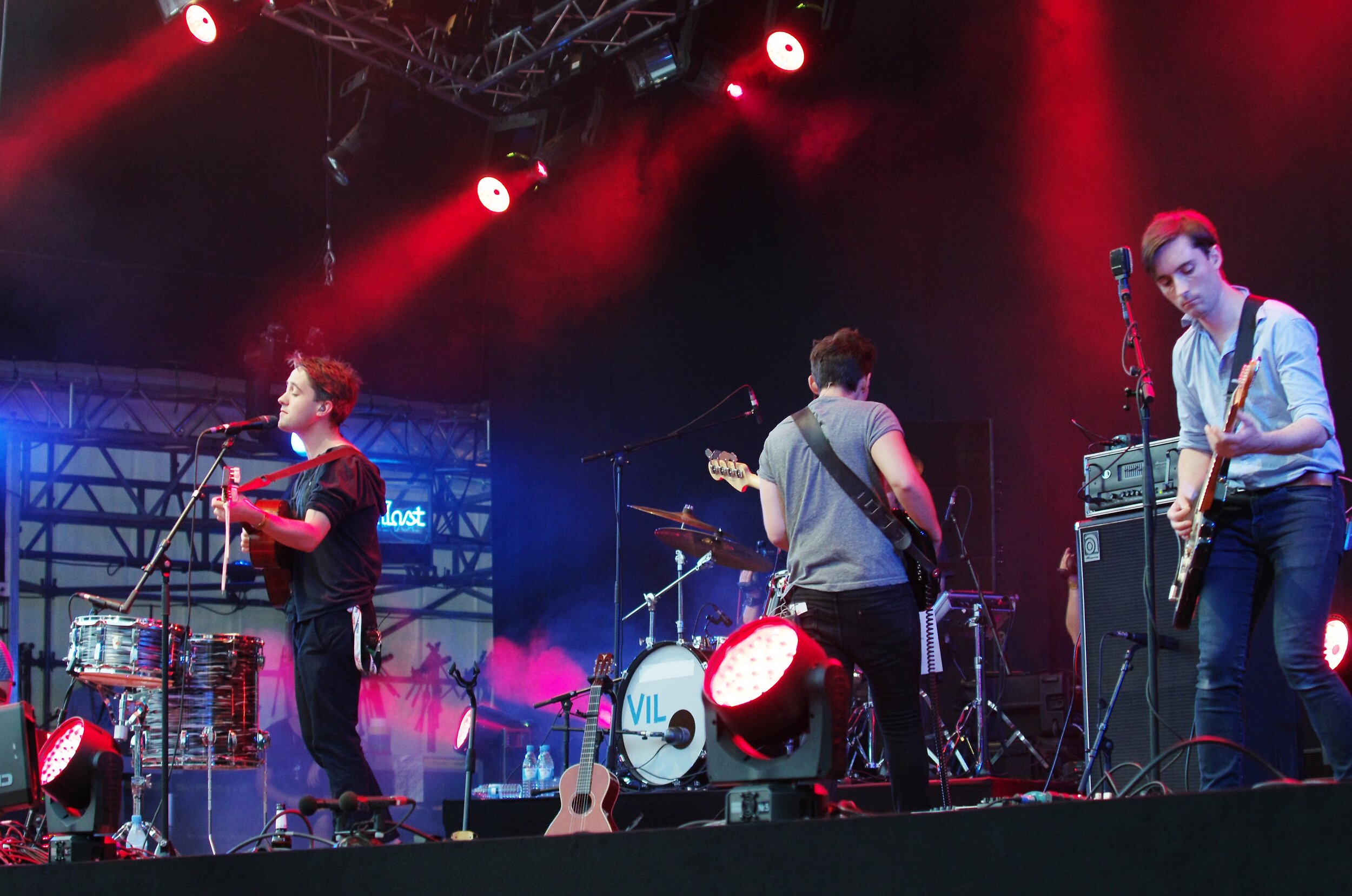 Villagers_(Haldern_Pop_Festival_2013)_IMGP4573_smial_wp.jpg