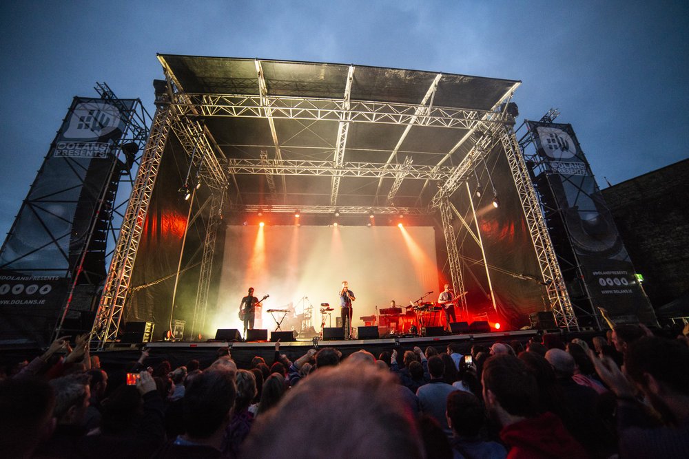 Feature image live at the castle.jfif