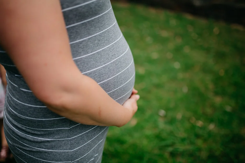 Maternity Session_AlanaTaylorPhotography-6.jpg