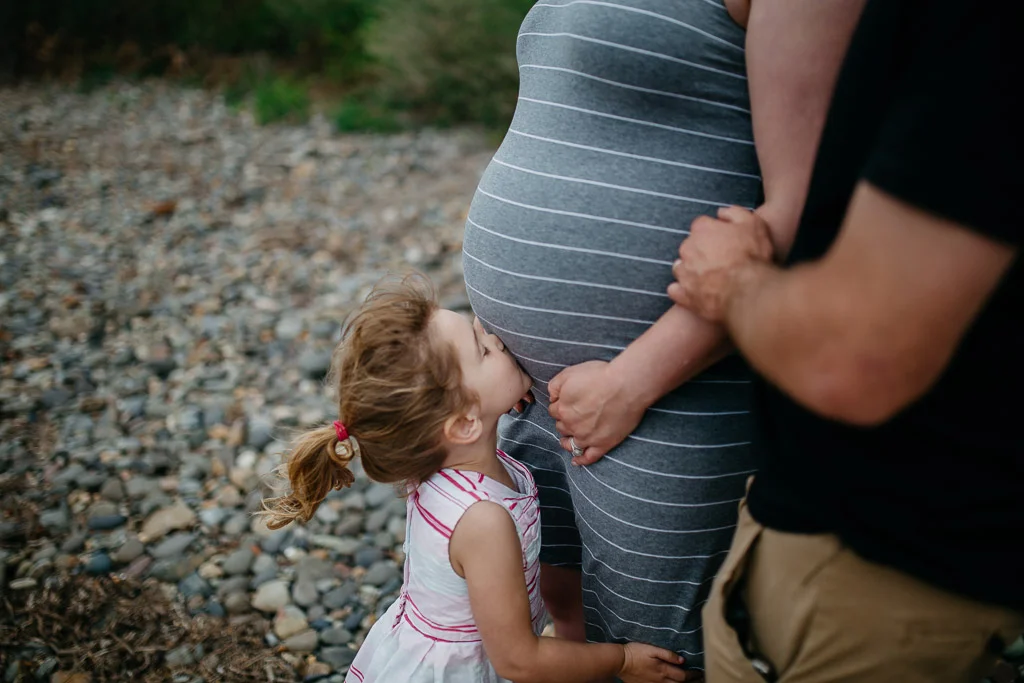 Maternity Session_AlanaTaylorPhotography-60.jpg