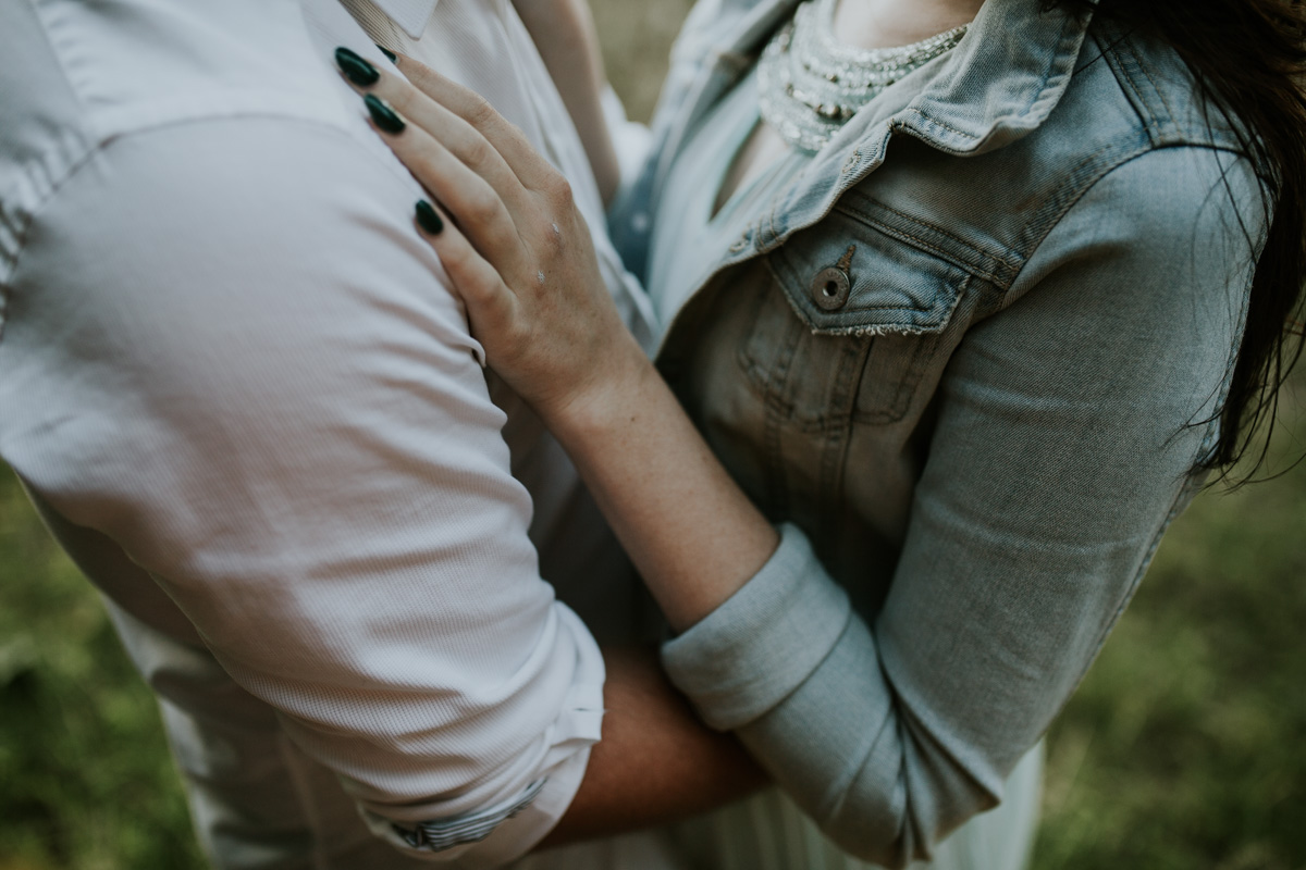 Reece & Charlotte_E-session_Lake_illawarra-24.jpg