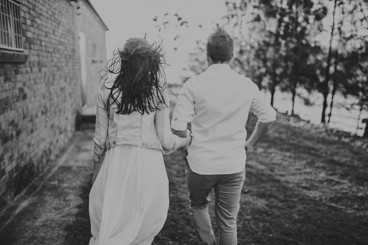 Reece & Charlotte_E-session_Lake_illawarra-38.jpg