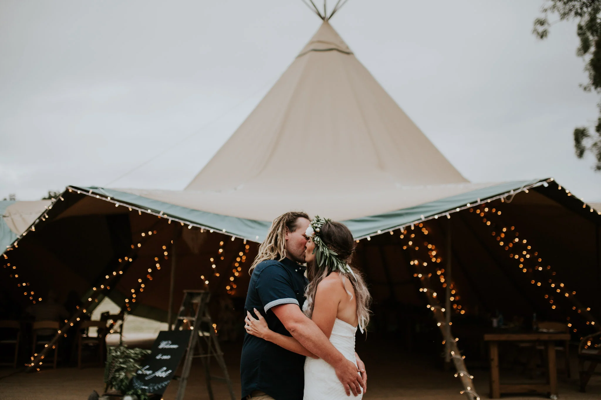 Tara_Luke_Jamberoo_Honey_farm_wedding-141.jpg