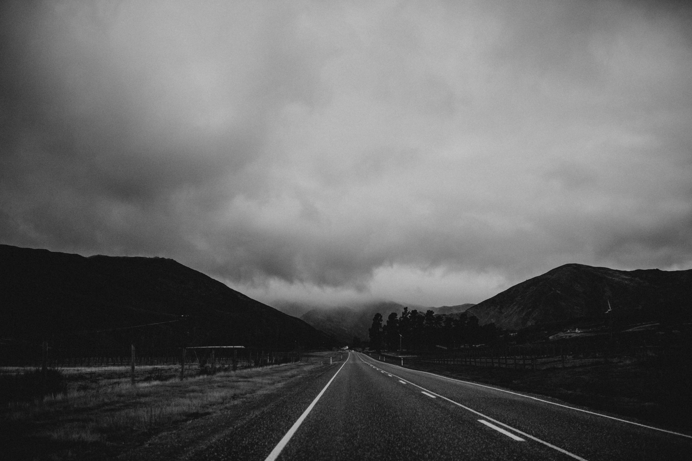 Hayden+Hannah+Gibbston+Valley+Couple+Session+New+Zealand-5.jpg