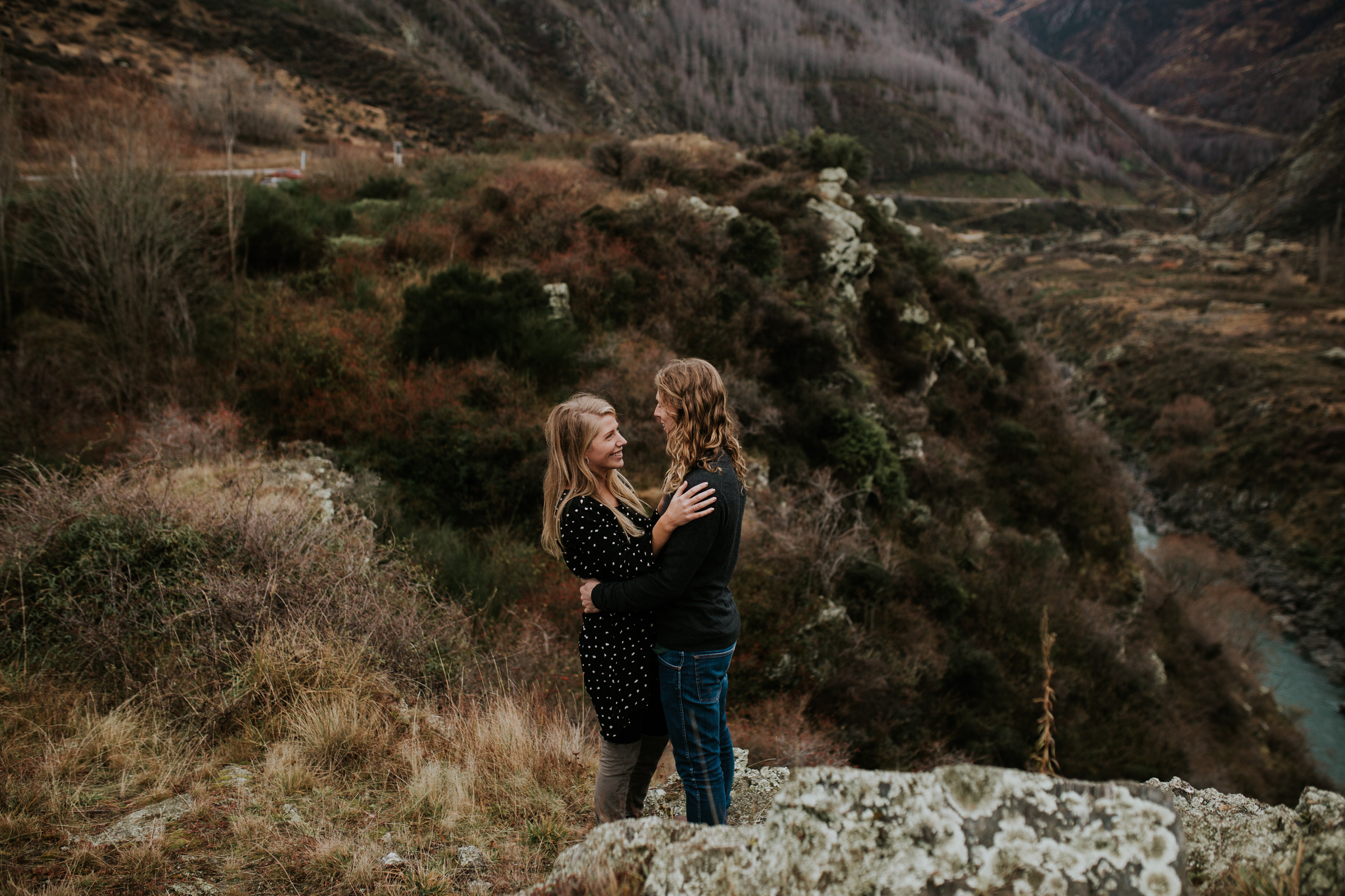 Hayden+Hannah+Gibbston+Valley+Couple+Session+New+Zealand-16.jpg