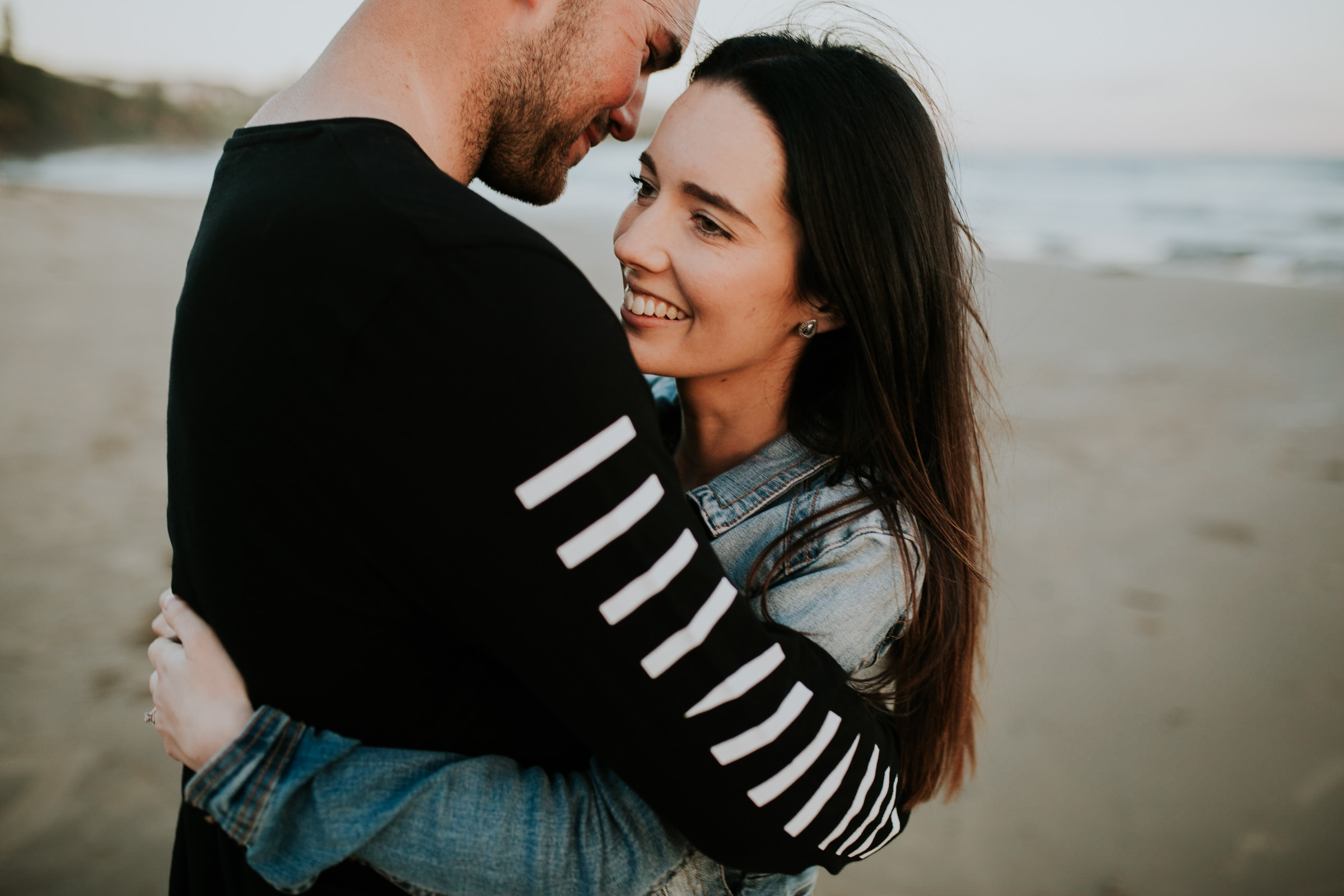 Zoe+Matt+Gerringong+beach+Engagement+Session-26.jpg