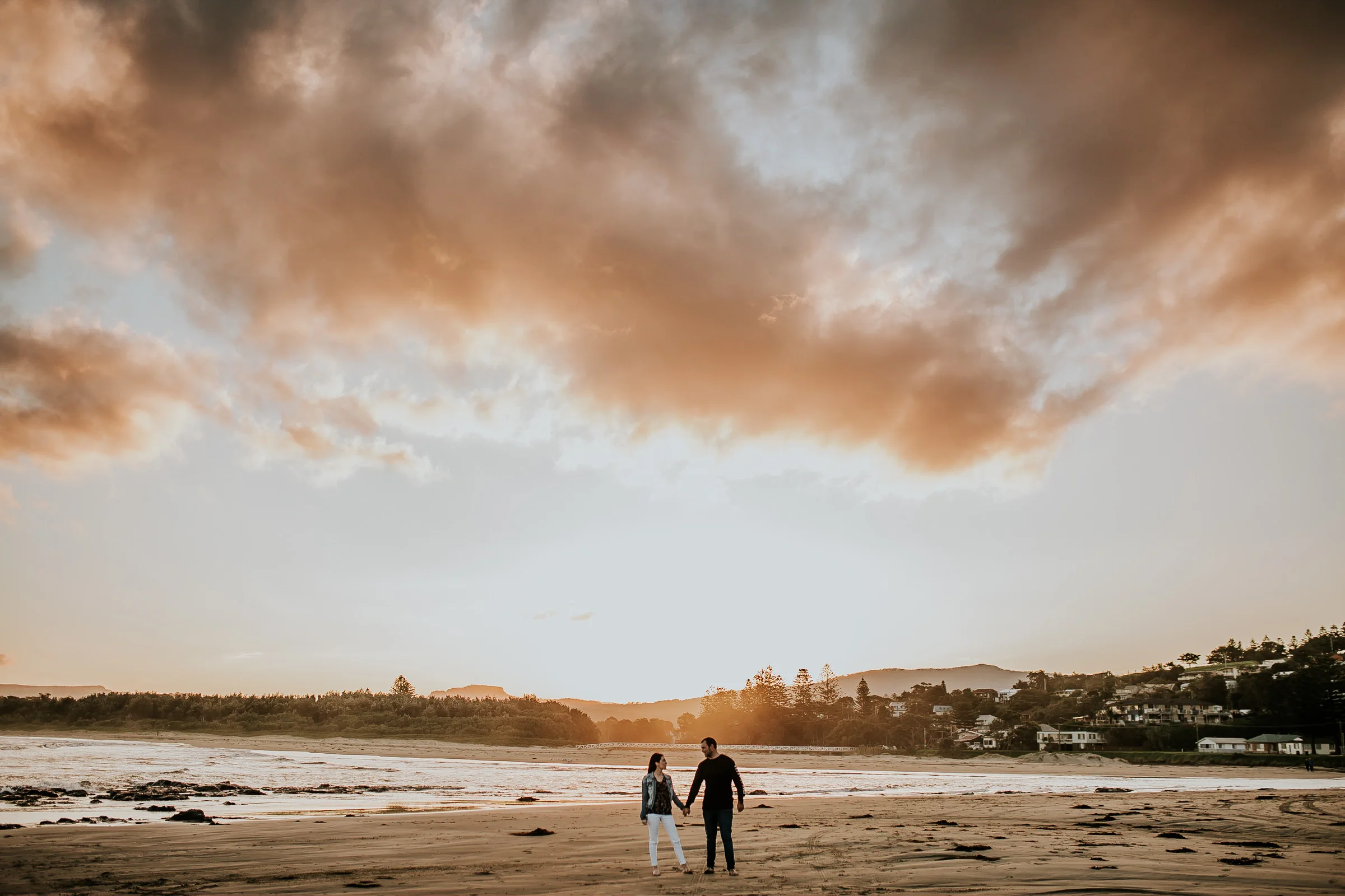Zoe+Matt+Gerringong+beach+Engagement+Session-29.jpg