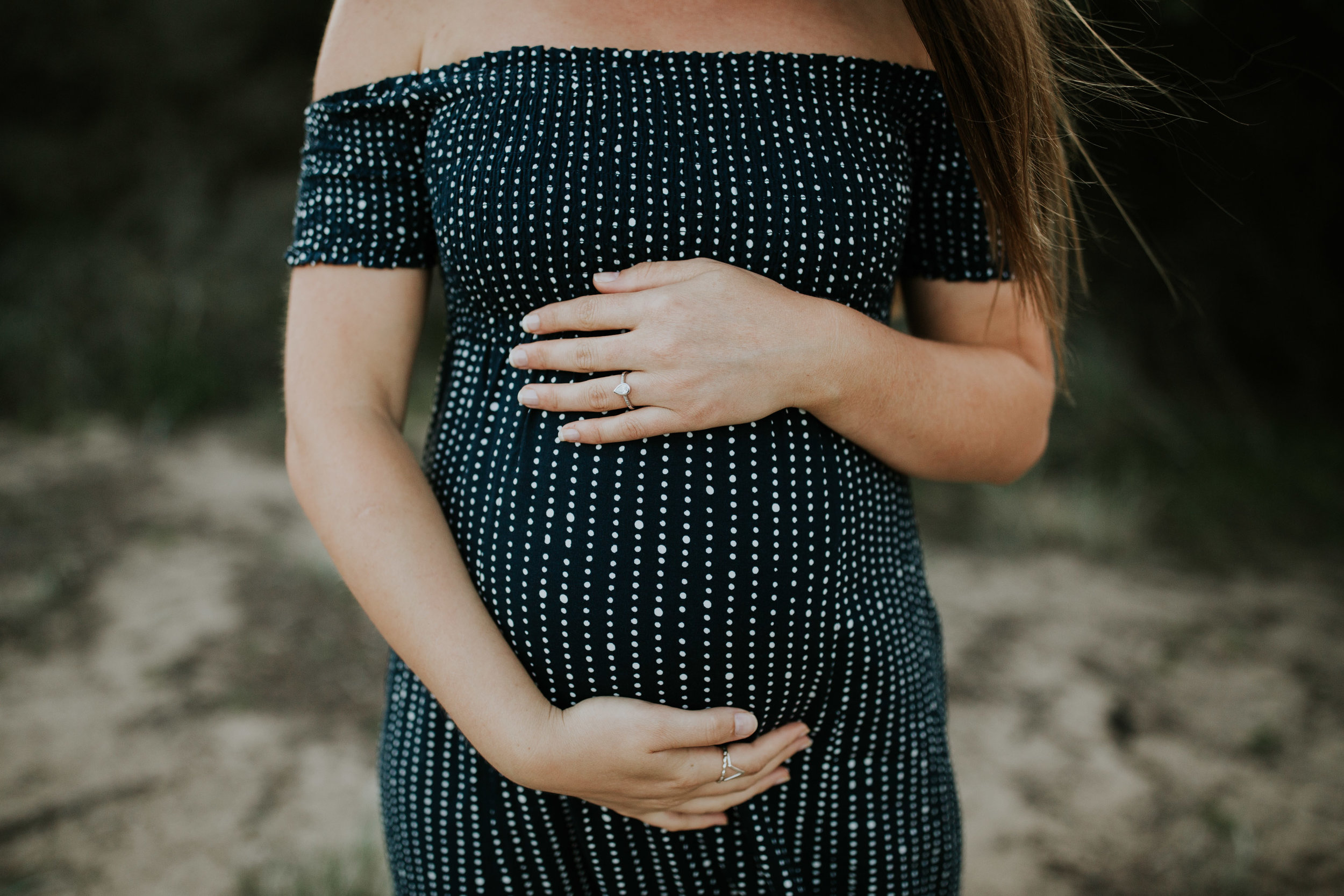 AMY+ANDREW+SHOALHAVEN+HEADS+BEACH+MATERNITY+SESSION+CANDID-5.jpg