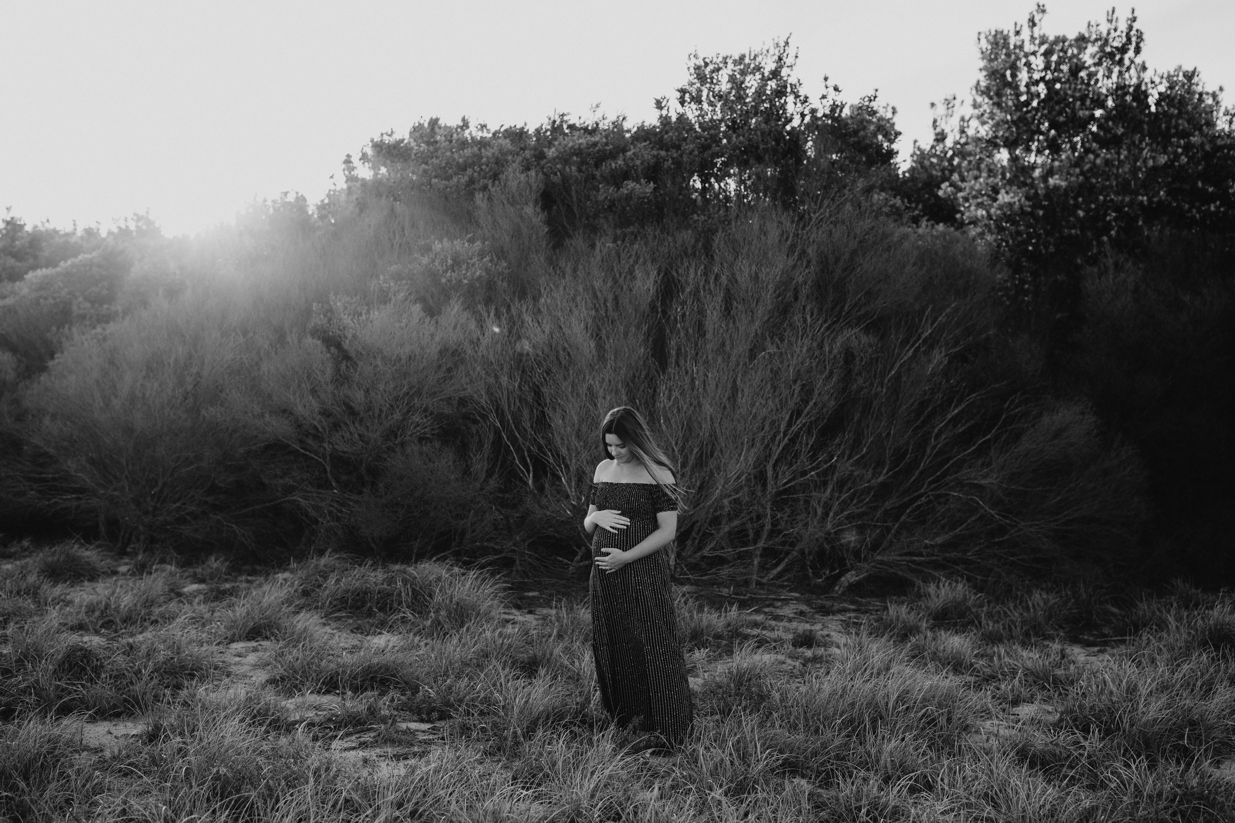 AMY+ANDREW+SHOALHAVEN+HEADS+BEACH+MATERNITY+SESSION+CANDID-7.jpg
