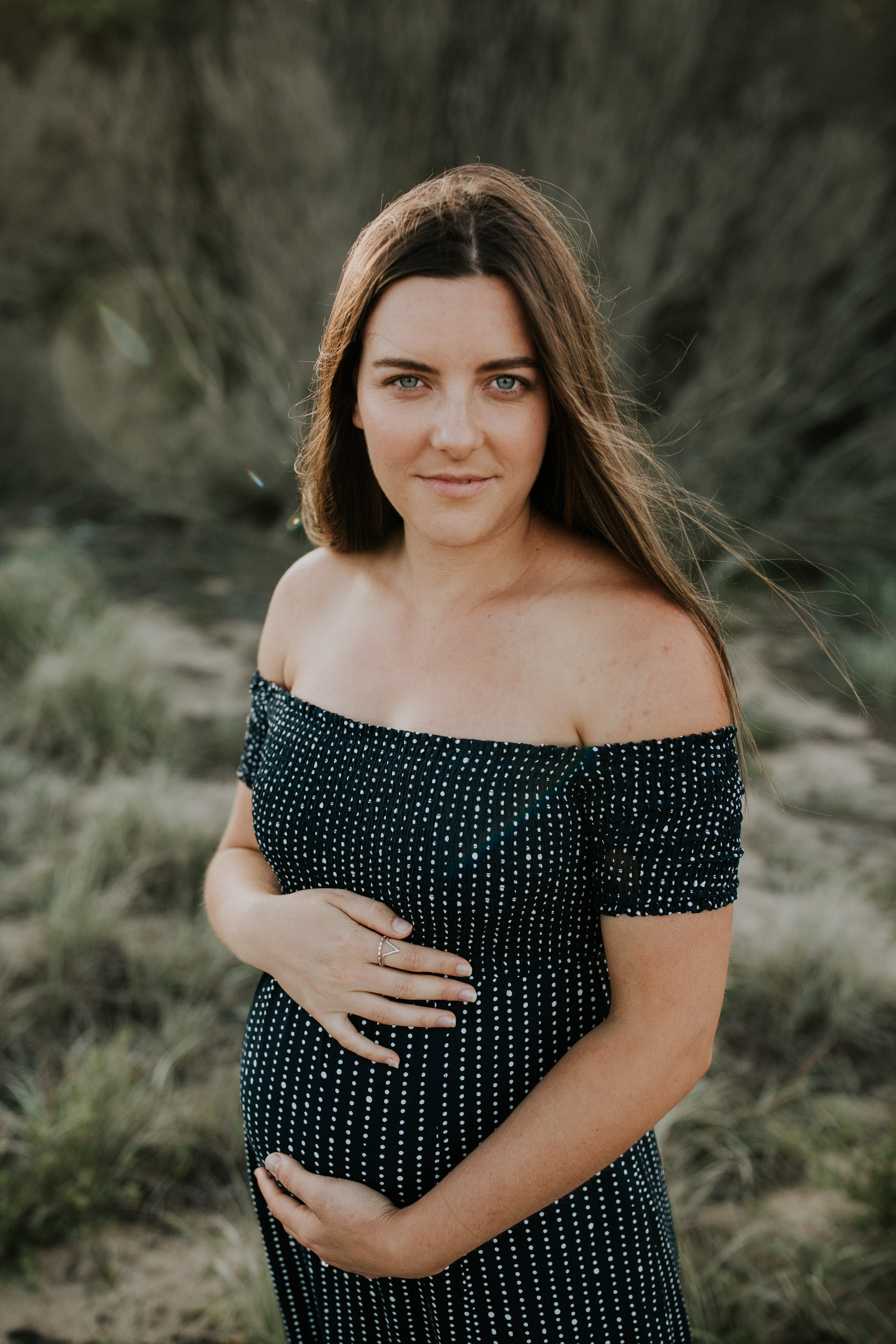 AMY+ANDREW+SHOALHAVEN+HEADS+BEACH+MATERNITY+SESSION+CANDID-9.jpg