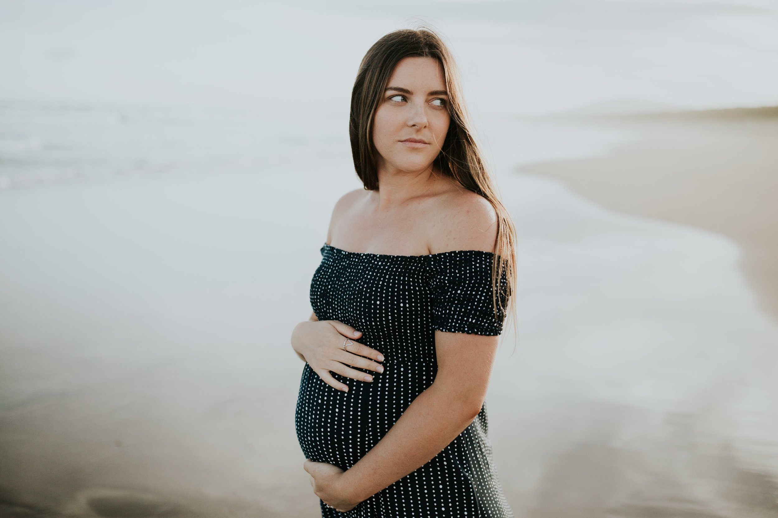 AMY+ANDREW+SHOALHAVEN+HEADS+BEACH+MATERNITY+SESSION+CANDID-15.jpg
