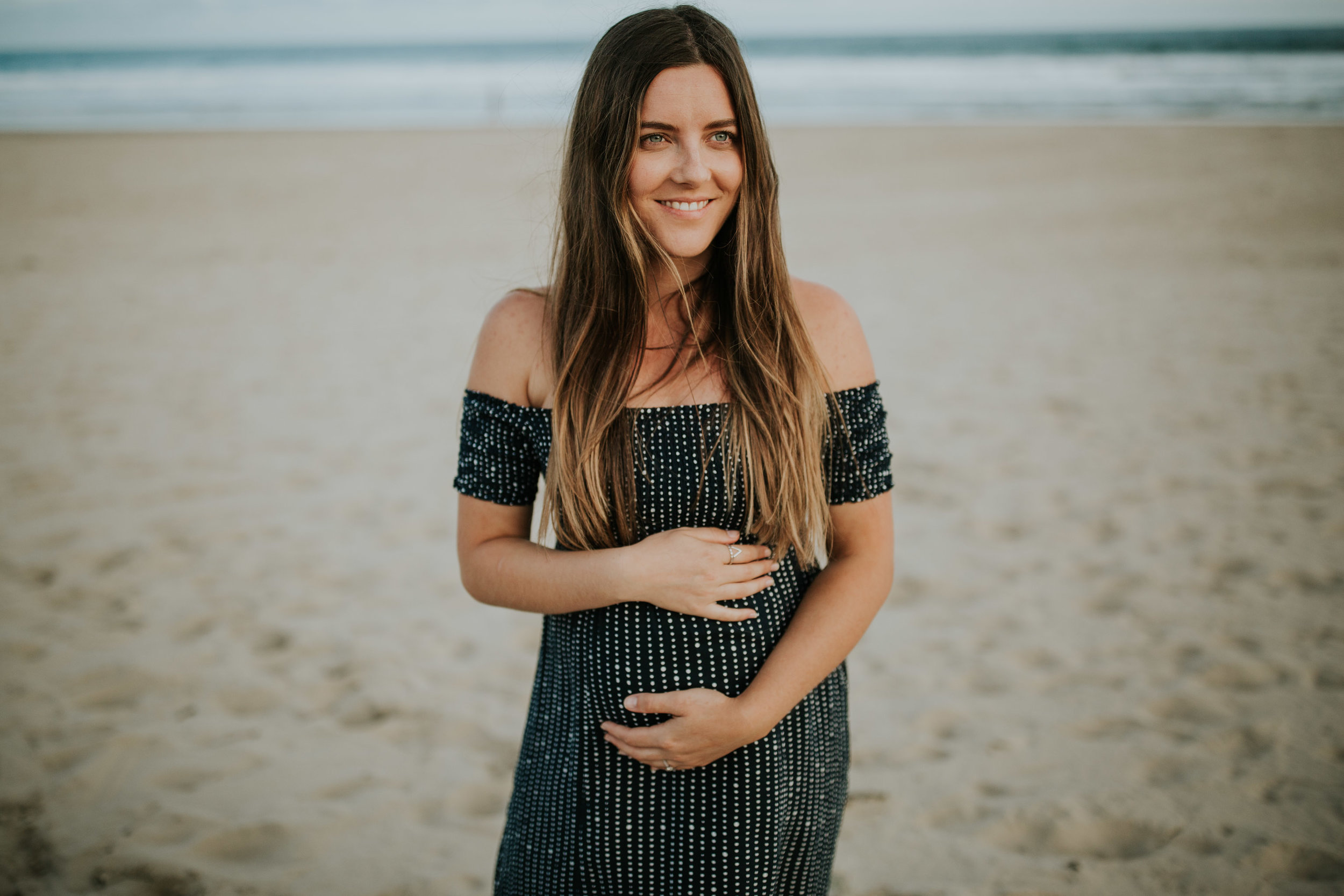 AMY+ANDREW+SHOALHAVEN+HEADS+BEACH+MATERNITY+SESSION+CANDID-19.jpg