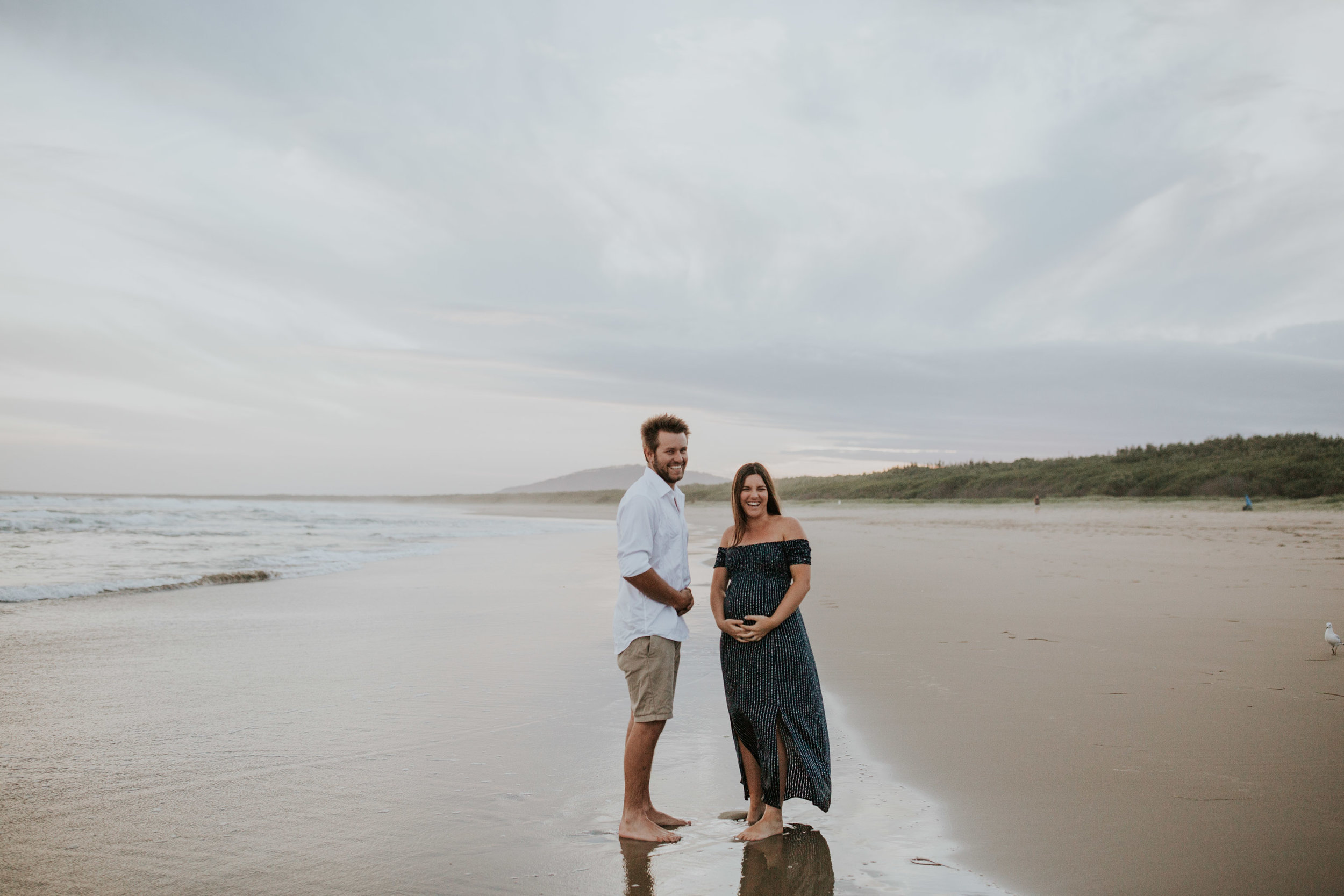 AMY+ANDREW+SHOALHAVEN+HEADS+BEACH+MATERNITY+SESSION+CANDID-34.jpg