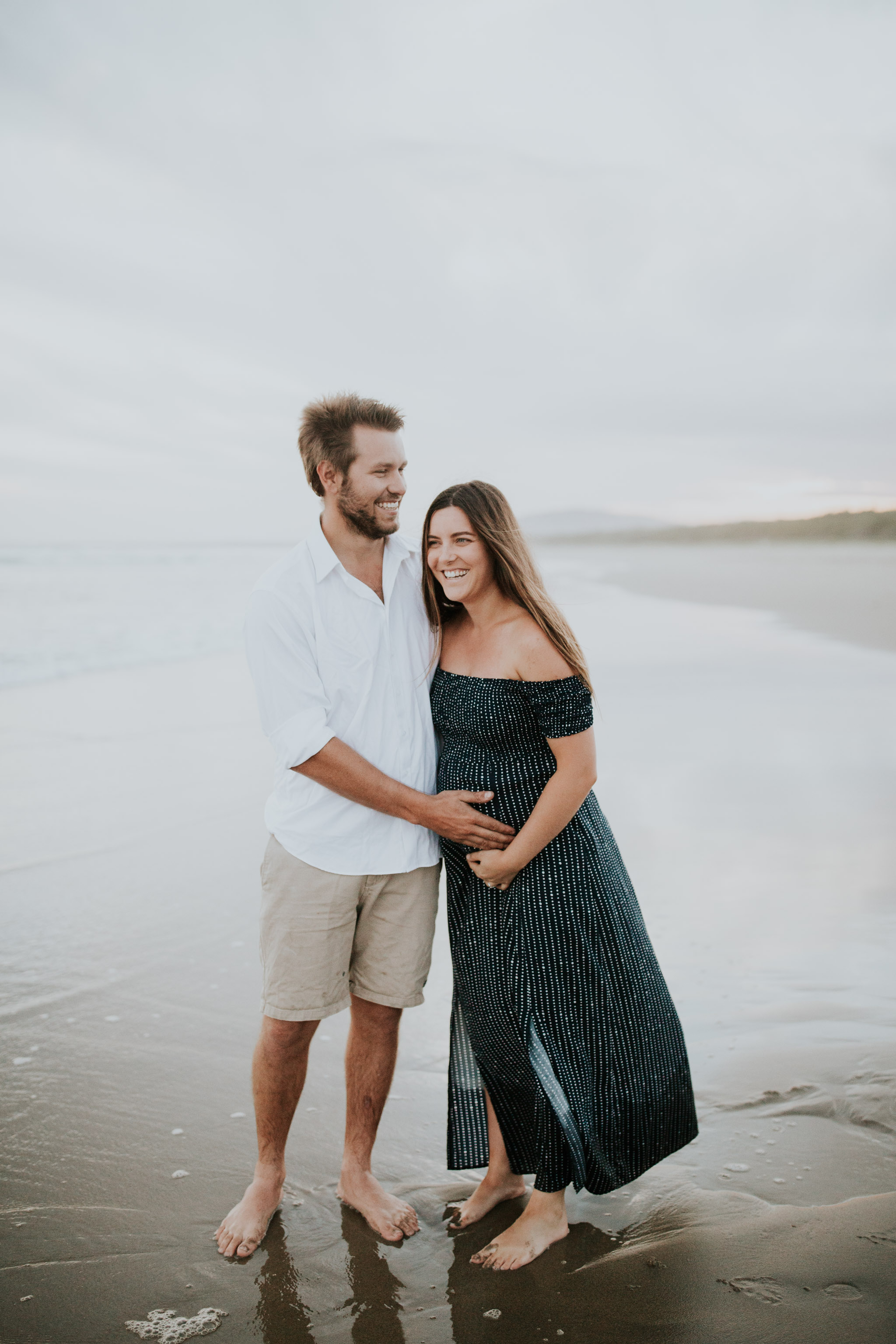 AMY+ANDREW+SHOALHAVEN+HEADS+BEACH+MATERNITY+SESSION+CANDID-39.jpg