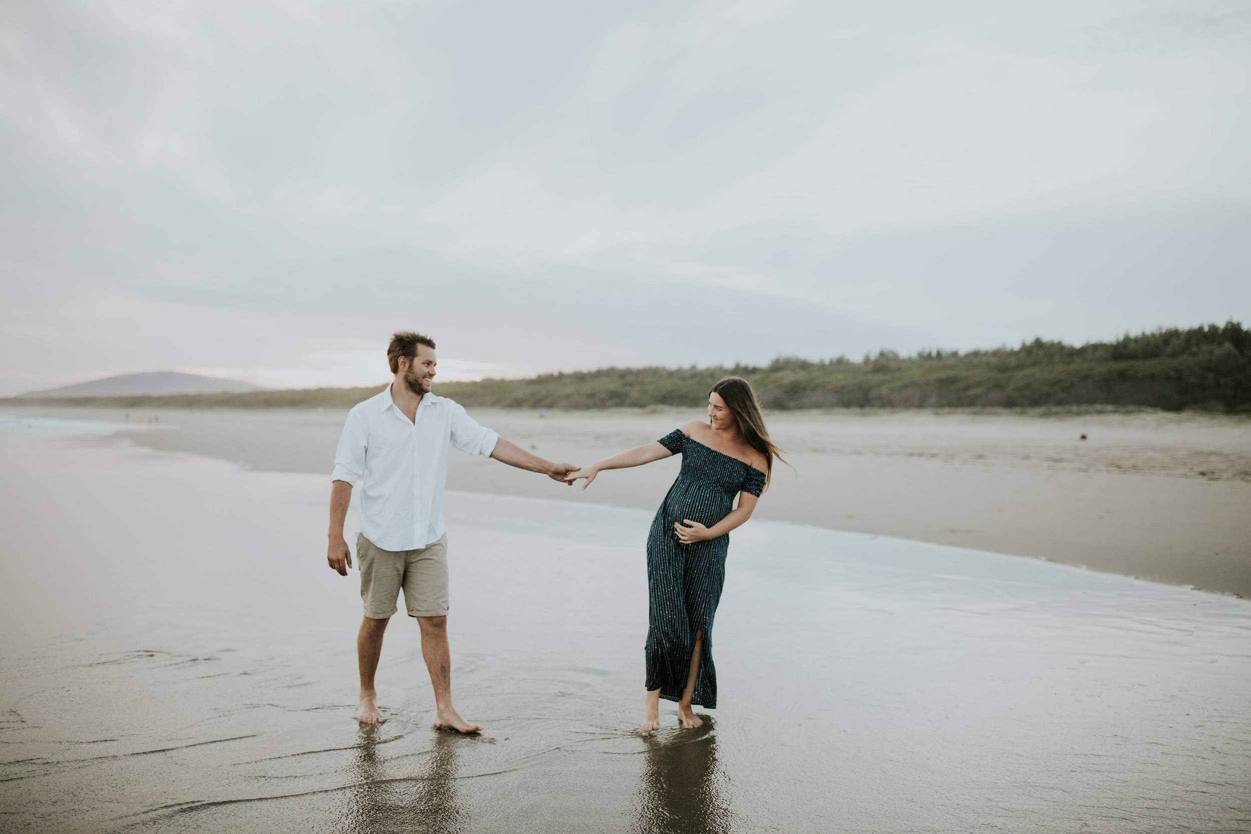 AMY+ANDREW+SHOALHAVEN+HEADS+BEACH+MATERNITY+SESSION+CANDID-41.jpg