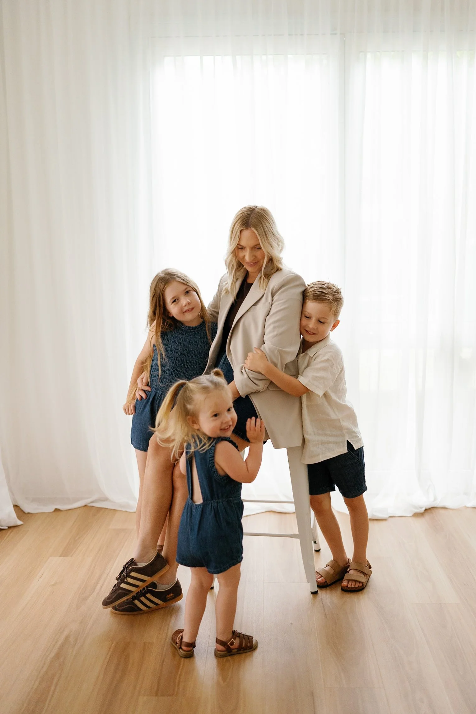 Emma And the Kids -42.JPG