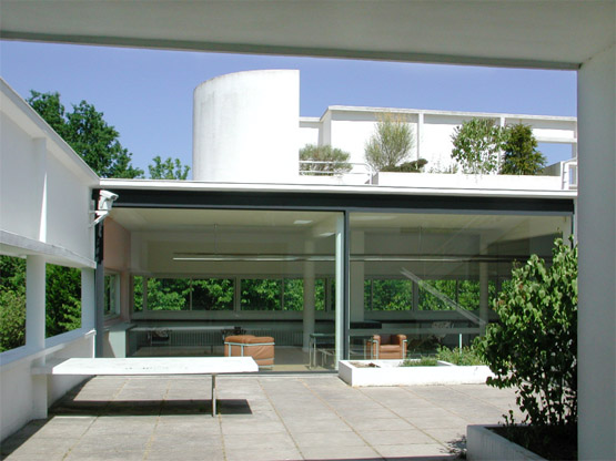 say hi to_ Garance Vallée x Le Corbusier