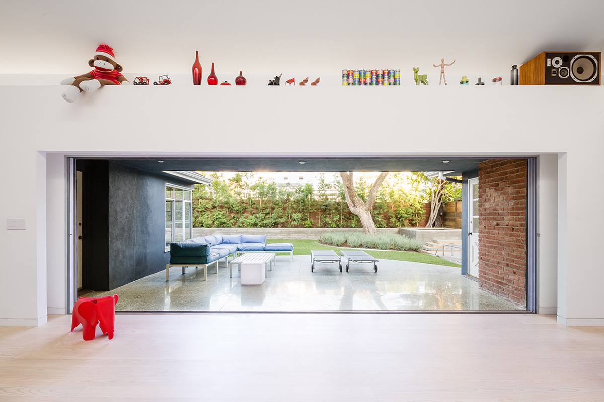 Chez Dan Brunn Say Hi To