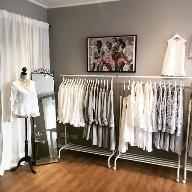 Visit our Pop-Up-Shop this week were we are presenting our #capsulecollection 😎#shirtdress #wrapshirt #designer #popupstore #newcollection #womensfashion #summerwardrobe