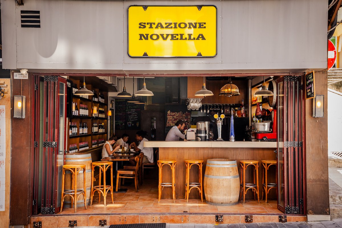 stazione-novella-italian-wine-bar-hong-kong-interior-s.jpg