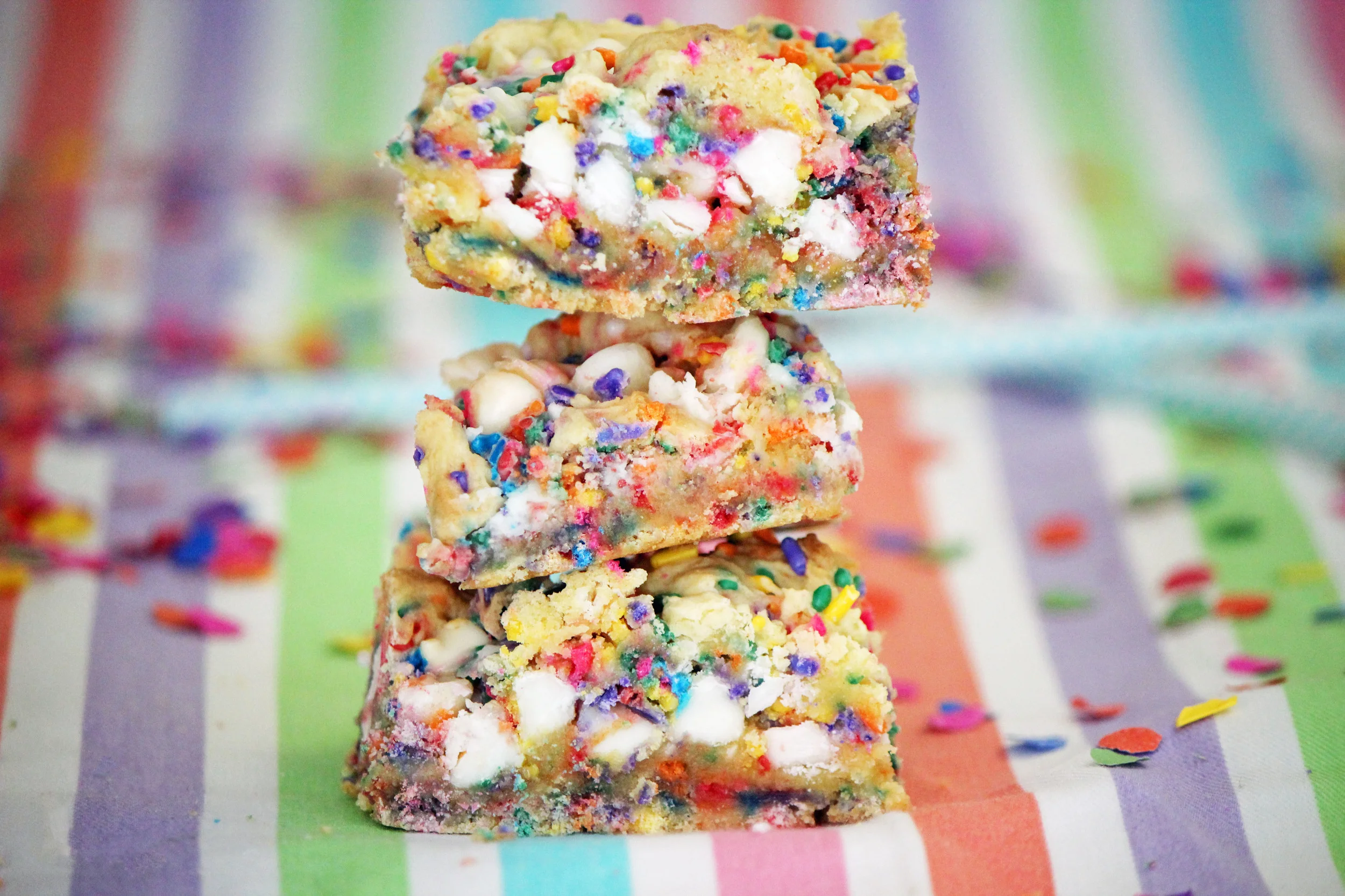 gooey funfetti bars — Hello Honey