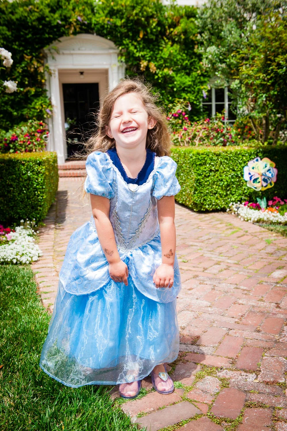 "Stephanie managed to capture the unique qualities and energy of each of the kids, separate and together without making a big deal of it. Every picture had a mood or feeling that came through loud and clear and seemed absolutely natural in every way." --Sarah R.