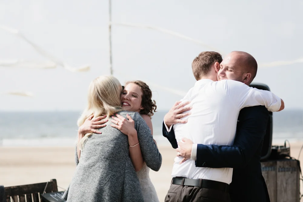 Kiesendahl_Hochzeitsfotografie_Strand_Scheveningen_103.jpg