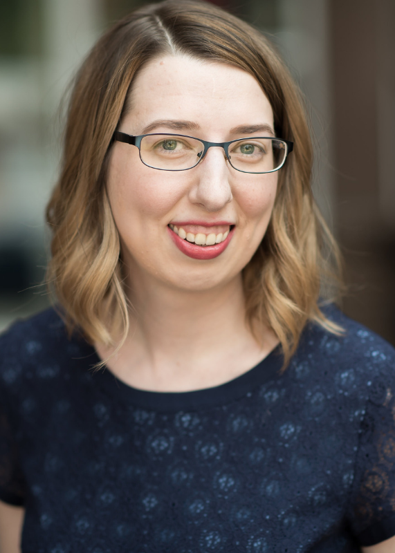 SarahAndersonHeadshot.png